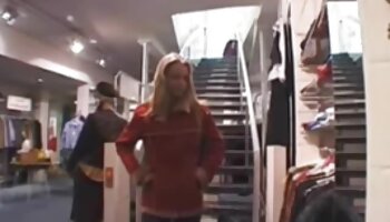 MILF amateur au gros cul glisse sur un coq noir film xxx pour adulte