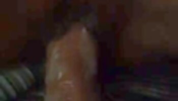 Une films et vidéos x policière aux gros seins et au gros cul se fait baiser par Shawn dans son bureau