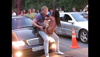 Gang-Fuck dans l'appartement de la soirée (Gang-Fuck im video porno gratuit you porn Partykeller)