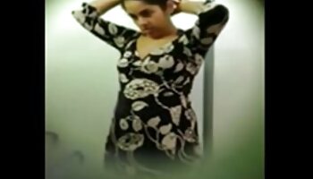 La video porno mature gratuite transsexuelle aux gros seins Paula D Avila joue avec sa grosse bite