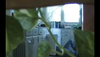 Cul incroyable et tukif x porno dame aux gros seins se fait baiser sur le bureau en levrette