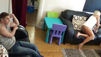 des contraintes porno français amateur gratuit bizarres, une nymphe de lécole humiliée et plombée