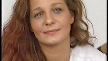 La milf Elli Taylor et la video sex mature gratuit sexy Ashley Coda profitent d'un trio hardcore